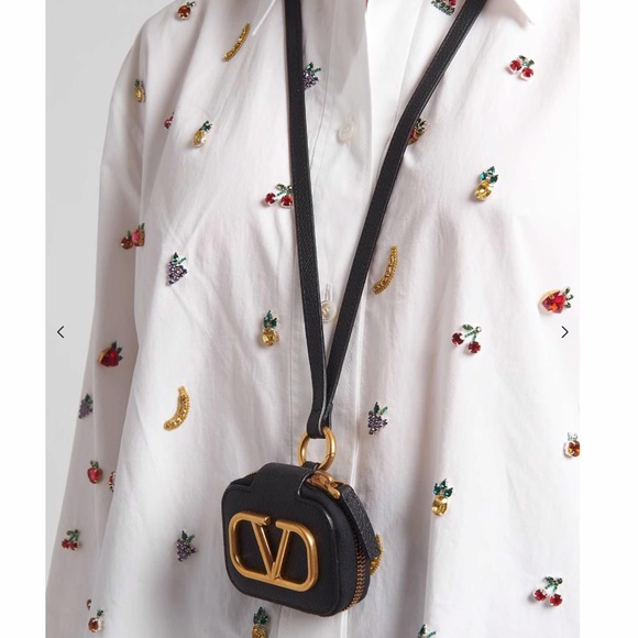 VALENTINO GARAVANI VLogo Calfskin Airpods Pro Case With Leather Strap - Picture 16 of 16